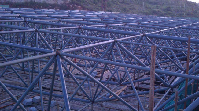 新密概述网架加工中对钢材的质量的过细恳求